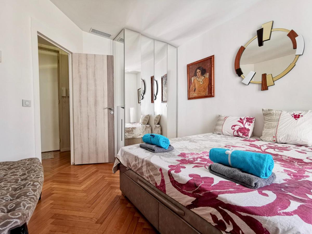 Ferienwohnung Luxury Baquis Nizza Exterior foto